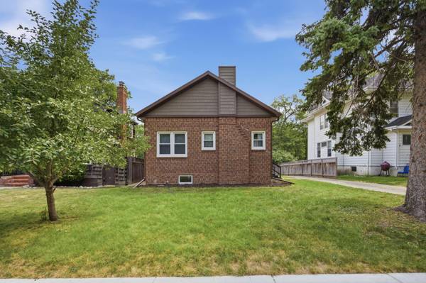 618 6th ST S, Moorhead, MN 56560