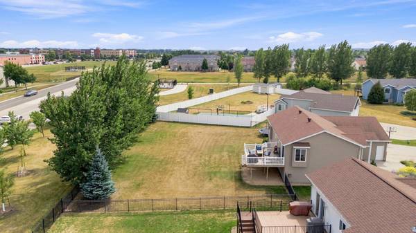 3760 Harrison ST S, Fargo, ND 58104