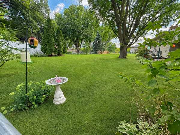 1798 E Bluestone DR, Eagan, MN 55122