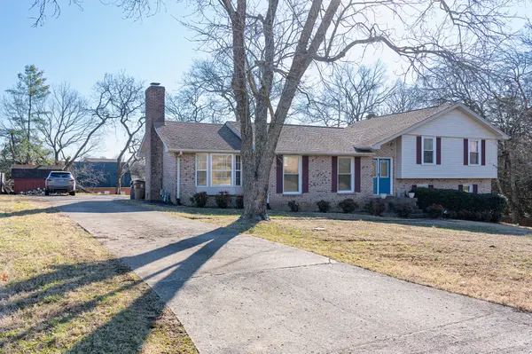 1005 Emily Dr, Goodlettsville, TN 37072