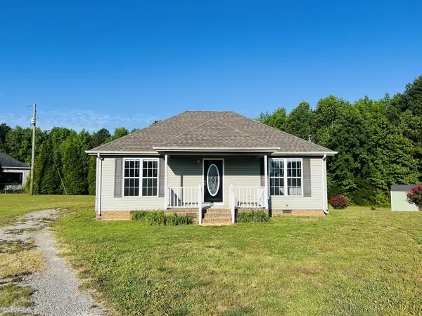 10 Boone Dr, Fayetteville, TN 37334
