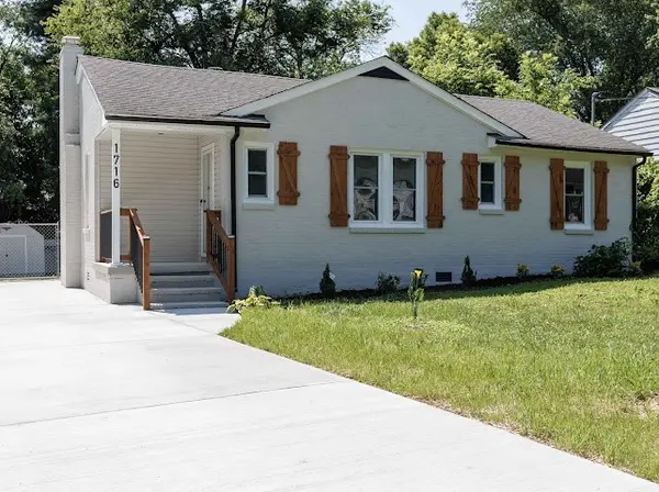 1716 Hillview Dr, Columbia, TN 38401