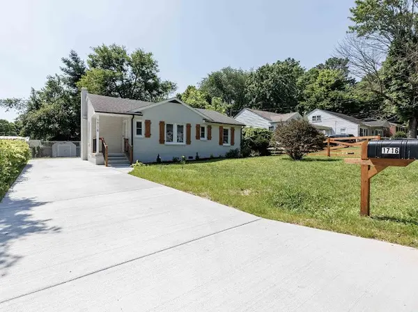 1716 Hillview Dr, Columbia, TN 38401