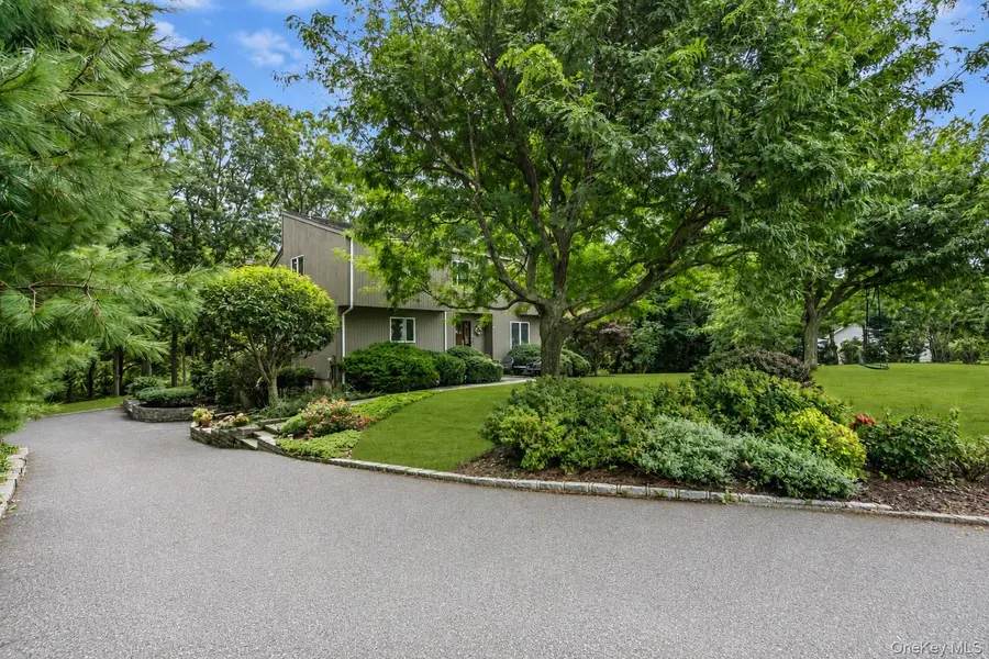 1541 Stillwater AVE, Cutchogue, NY 11935