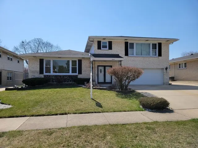 843 W Heritage DR #2, Addison, IL 60101