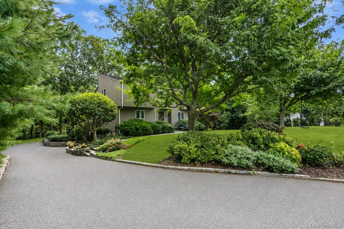 1541 Stillwater AVE, Cutchogue, NY 11935