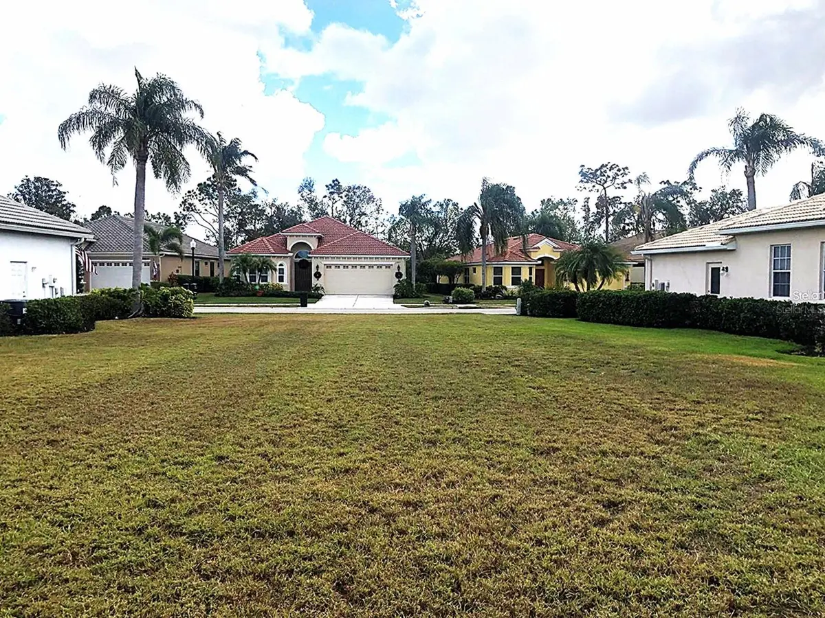9827 ROYAL LYTHAM AVE, Bradenton, FL 34202