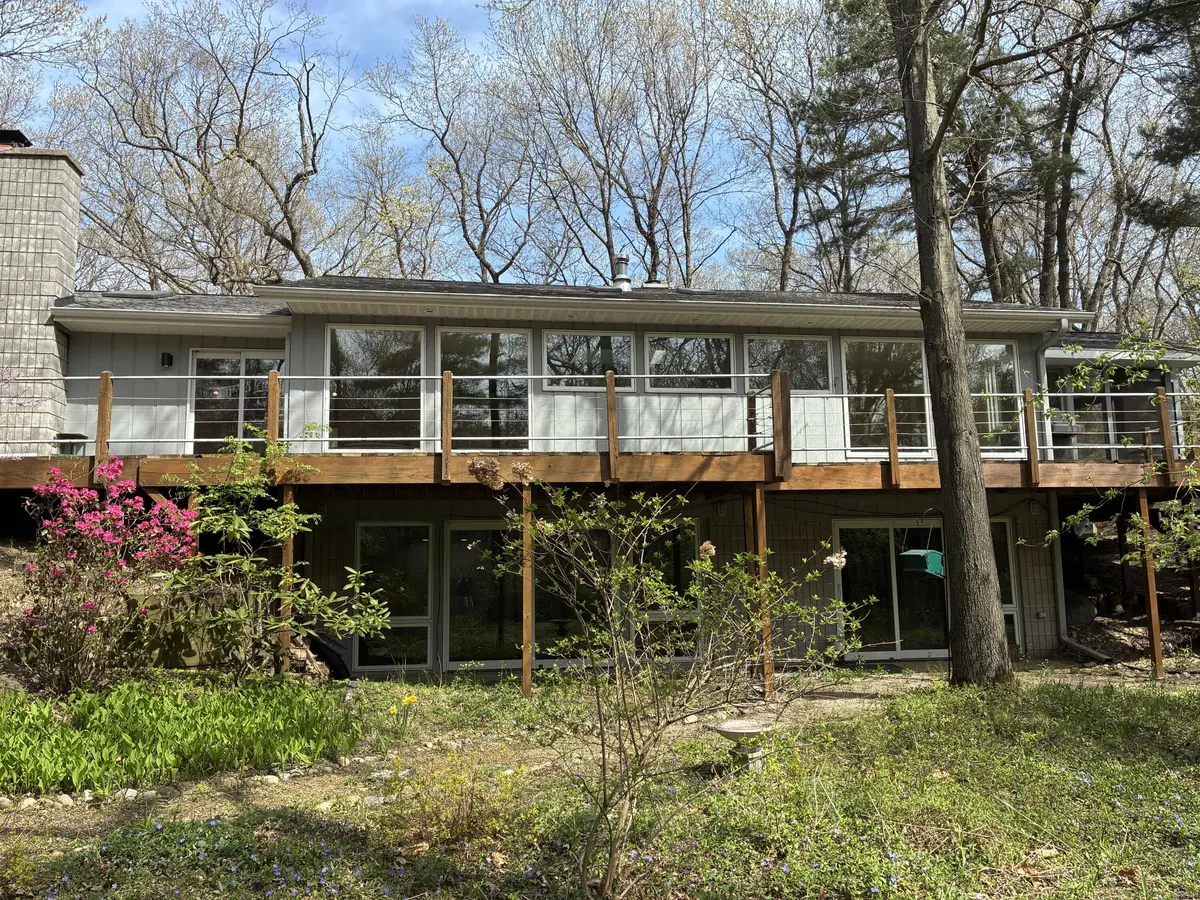 317 E Ripplewater DR, Beverly Shores, IN 46301