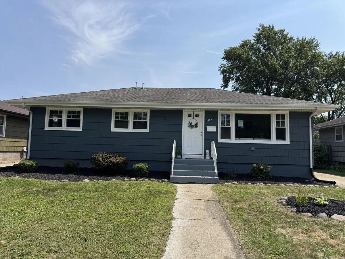 1407 N Woodlawn AVE, Griffith, IN 46319