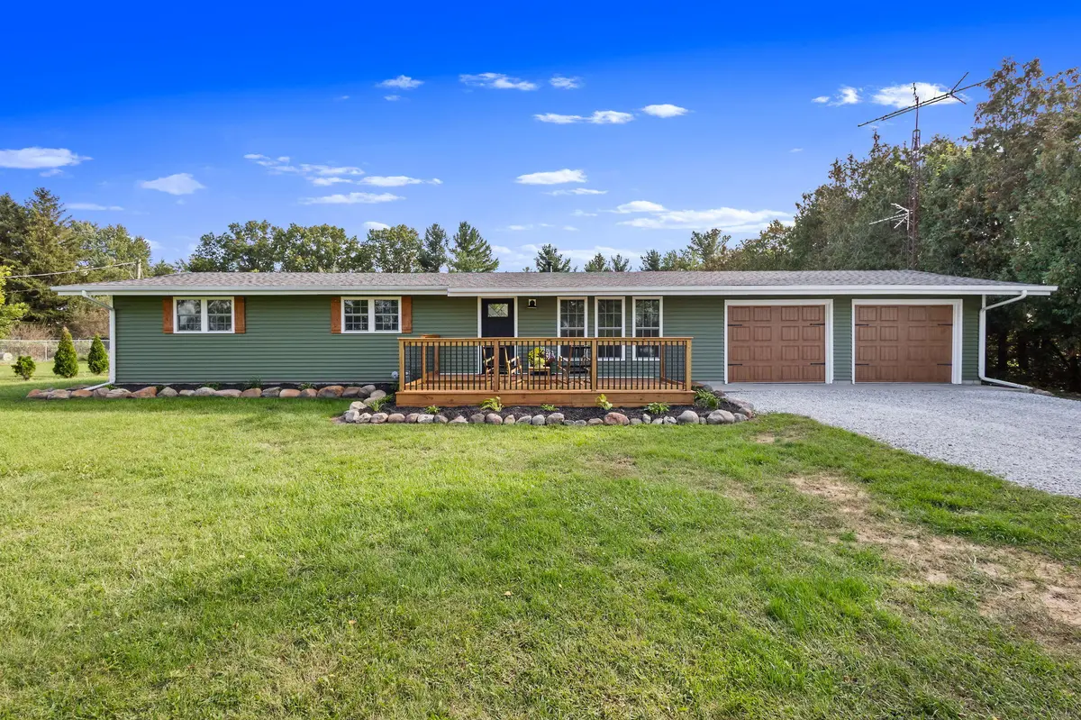 229 W Wood RD, Rensselaer, IN 47978