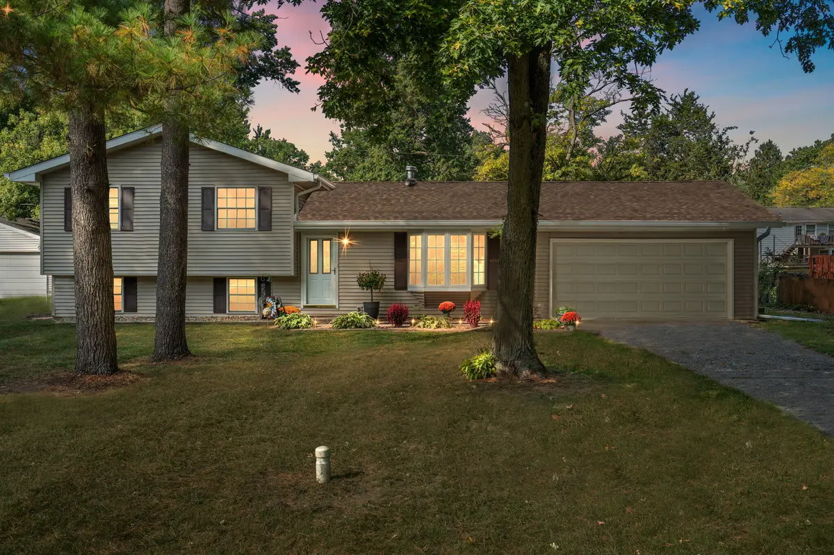 10446 N 500, Demotte, IN 46310