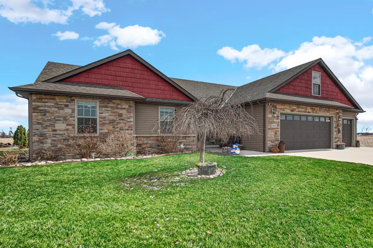 1913 Holly ST, Demotte, IN 46310