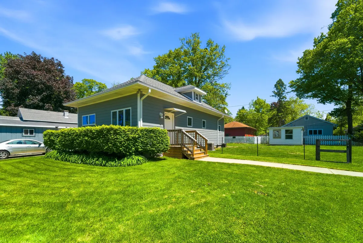 123 Closser AVE, La Porte, IN 46350