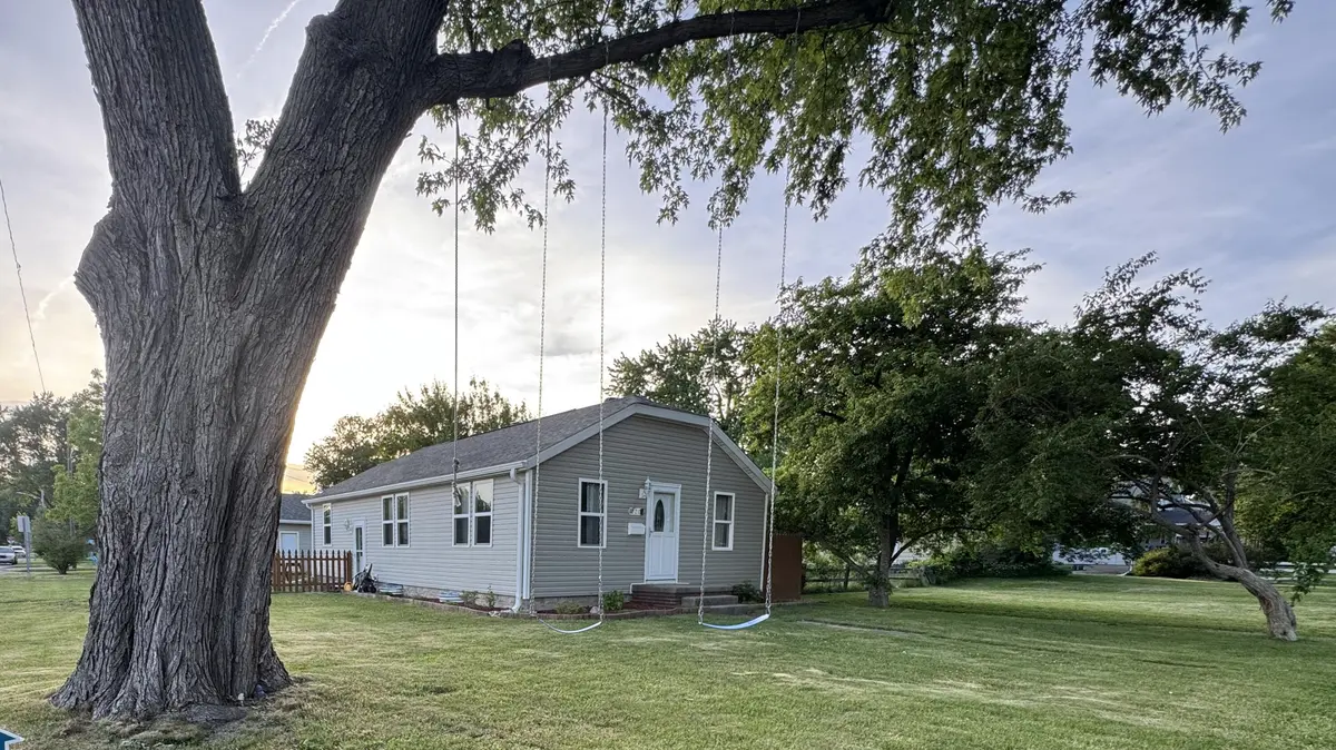 220 S 7th Street, Chesterton, IN 46304