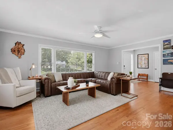 1730 Delchester DR, Charlotte, NC 28210