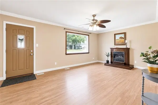 300 East Mason ST, La Monte, MO 65337
