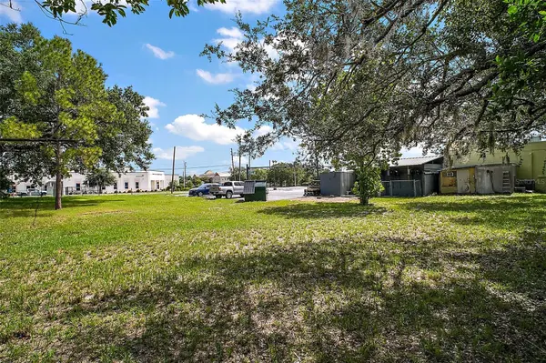 452 & 438 N PARK AVE, Apopka, FL 32712