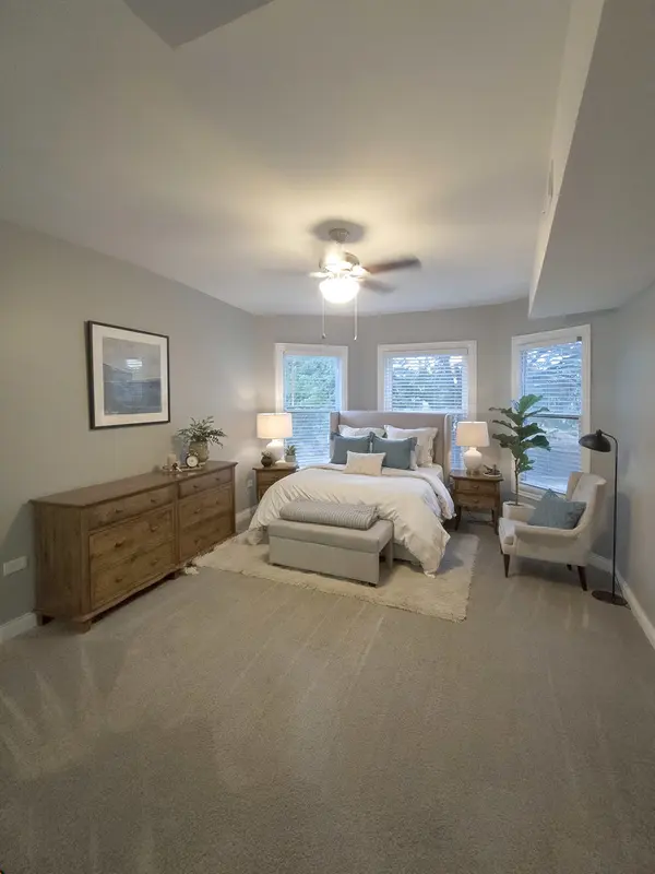 Address not disclosed, Chicago, IL 60649
