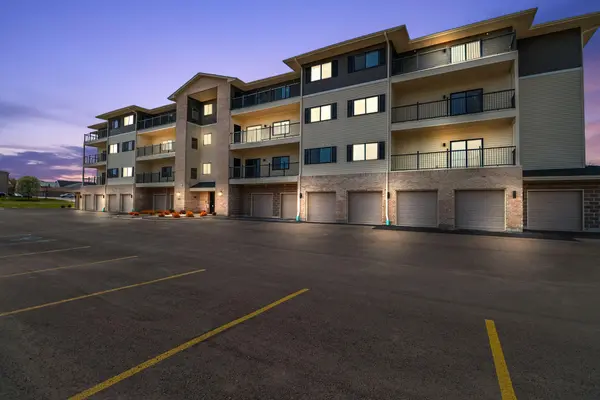 2034 W 75th PL #44, Merrillville, IN 46410