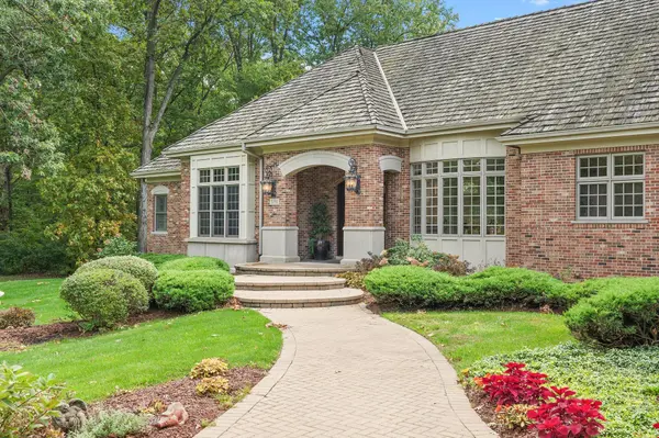 1191 Churchill LN, Crown Point, IN 46307