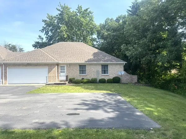 641 D Begonia ST, Demotte, IN 46310