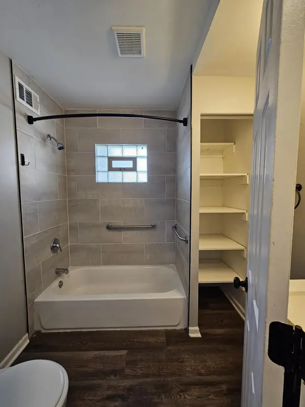 8436 Gordon Drive, Highland, IN 46322