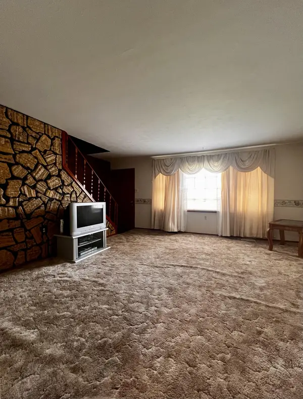 772 Imperial RD, Valparaiso, IN 46385