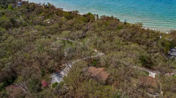 317 E Ripplewater DR, Beverly Shores, IN 46301