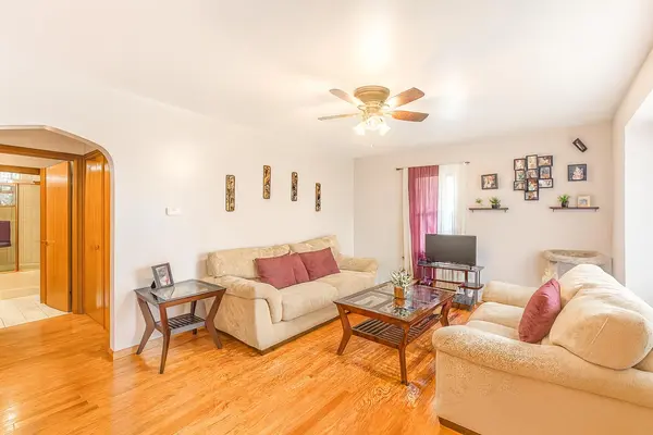 7149 Tapper AVE, Hammond, IN 46324