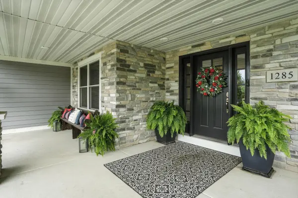 1285 Greenview PL, Crown Point, IN 46307