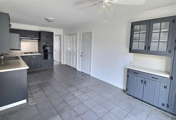 802 W Alice ST, Kouts, IN 46347
