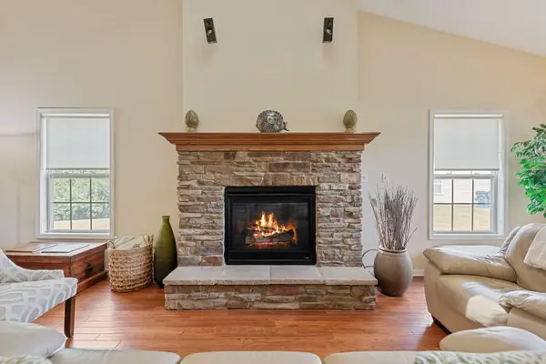 519 Aster LN, Griffith, IN 46319