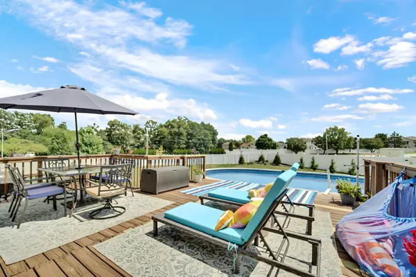276 Harvest DR, Dyer, IN 46311