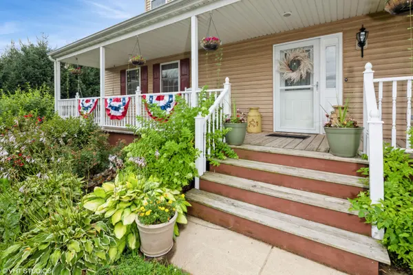 874 Andayol Drive, Kouts, IN 46347