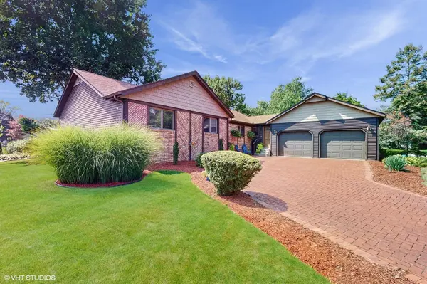 331 Primrose CIR, Chesterton, IN 46304