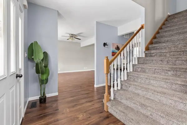 654 Pioneer Pass, Valparaiso, IN 46383