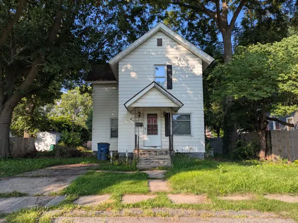 421 Kenwood ST, La Porte, IN 46350