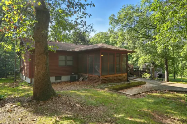 8103 N 600, Lake Village, IN 46349