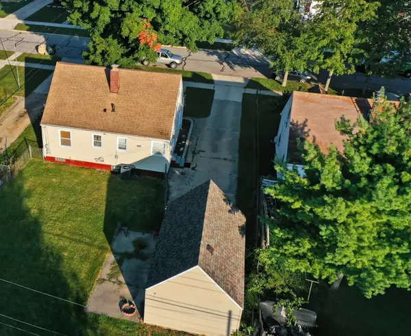 1142 Blyler PL, South Bend, IN 46614