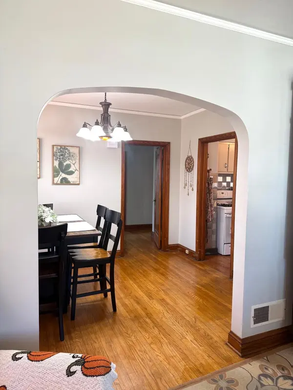 215 Court ST, Hobart, IN 46342
