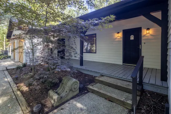 221 Pokagon DR, Michiana Shores, IN 46360