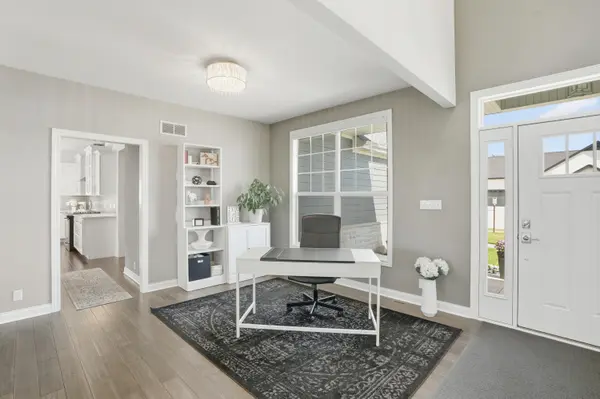 2438 Braeburn Place, Schererville, IN 46375
