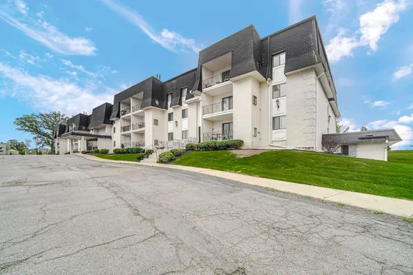 2371 Deerpath DR #105, Schererville, IN 46375