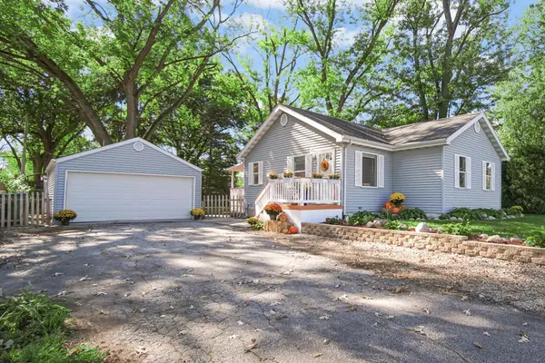 1011 W 61st AVE, Merrillville, IN 46410