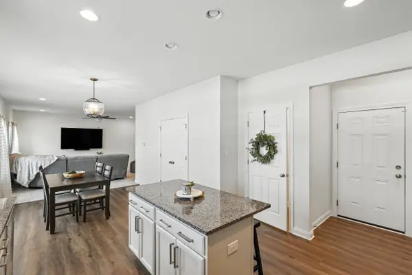 7562 E 116th Avenue, Winfield, IN 46307