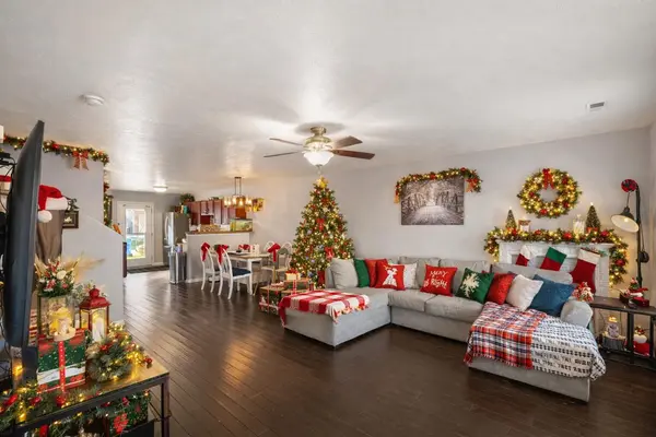 10421 Paramount Way, Cedar Lake, IN 46303