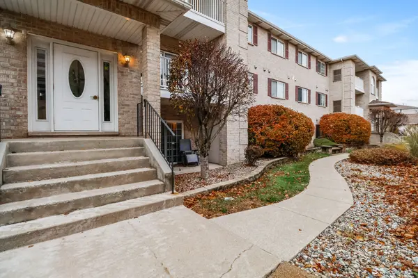 2021 W 75th PL #17, Merrillville, IN 46410