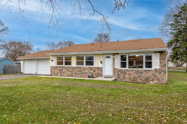 785 Mccool RD, Valparaiso, IN 46385