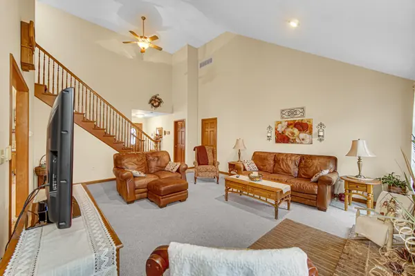 771 Walter DR, Hebron, IN 46341