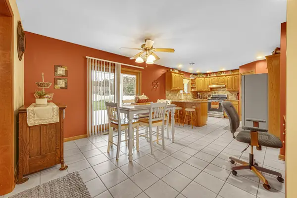 771 Walter DR, Hebron, IN 46341
